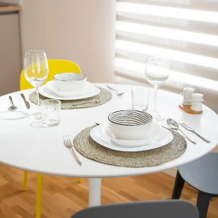 1bdr In The Heart Of Old Town