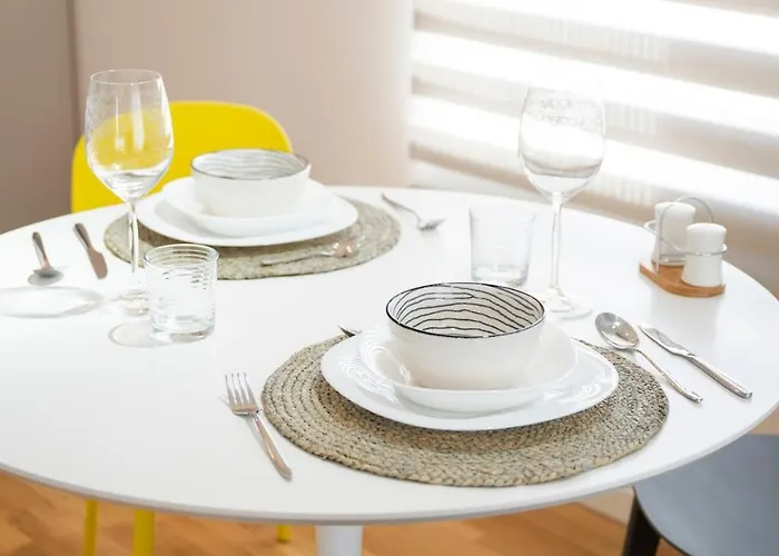 1bdr In The Heart Of Old Town