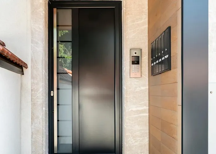 1bdr In The Heart Of Old Town *